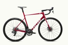 Factor O2 VAM met Shimano ultegra Di2 12 speed